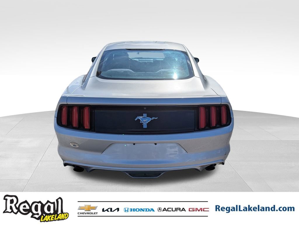 2017 Ford Mustang V6 photo 4