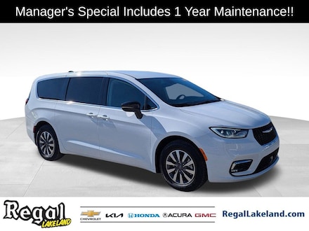 2024 Chrysler Pacifica Hybrid Select Van Passenger Van