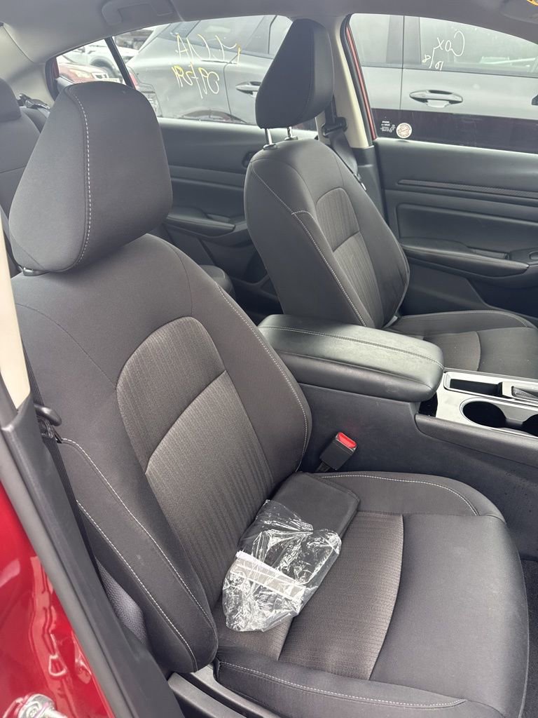 2024 Nissan Altima 2.5 SV photo 4