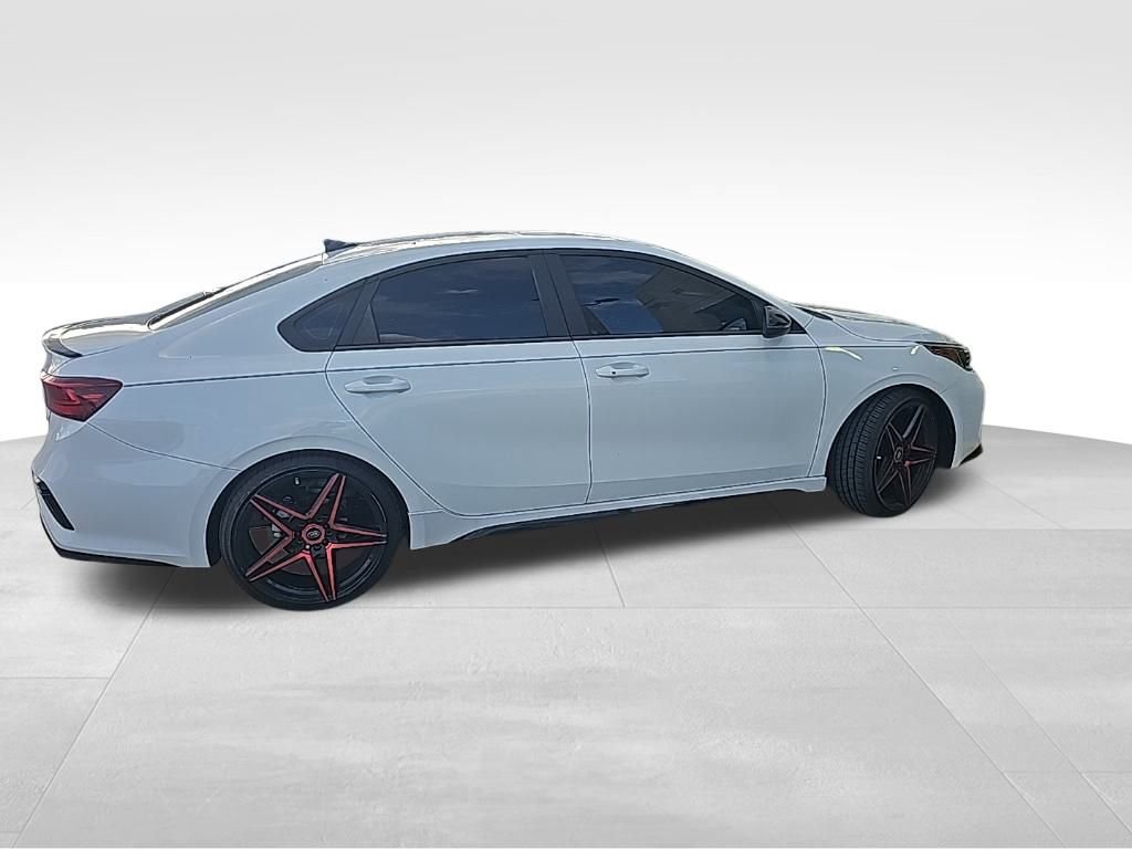 2021 Kia Forte GT-Line photo 4