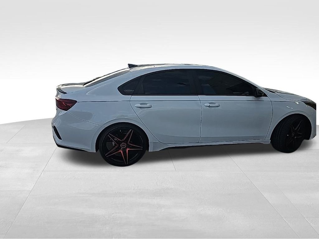 2021 Kia Forte GT-Line photo 3