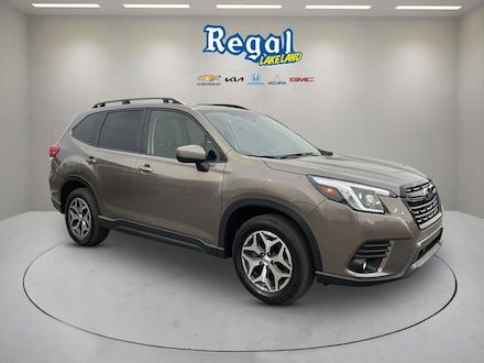 2024 Subaru Forester Premium SUV