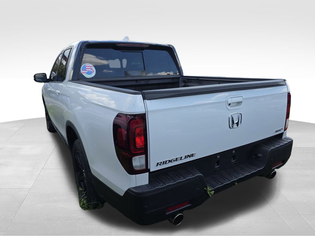 2023 Honda Ridgeline Black Edition photo 2