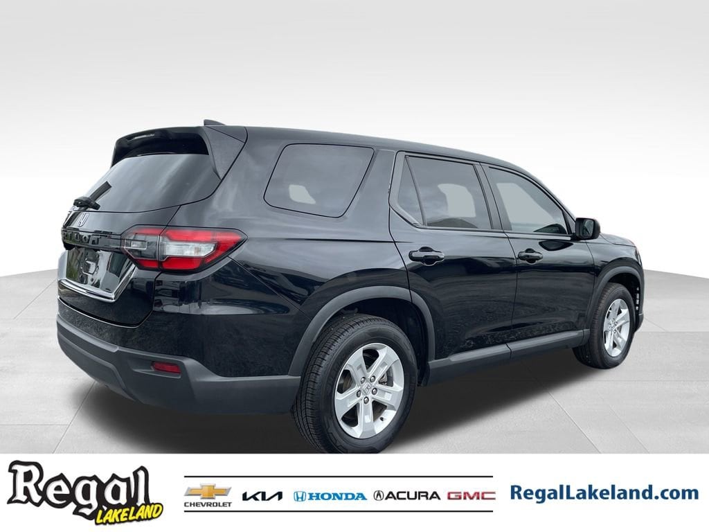 Used 2023 Honda Pilot LX SUV