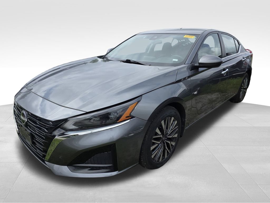 2023 Nissan Altima 2.5 SV photo 2