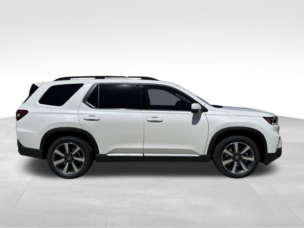 2025 Honda Pilot Touring photo 2