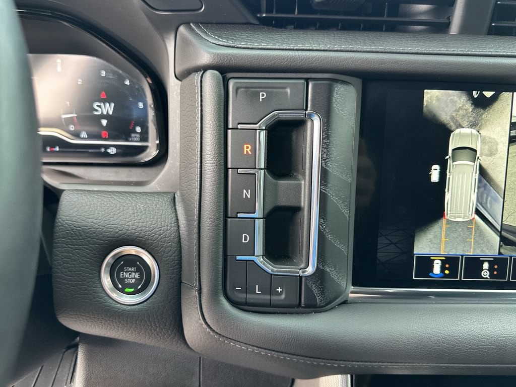 2023 GMC Yukon Denali - Photo 31