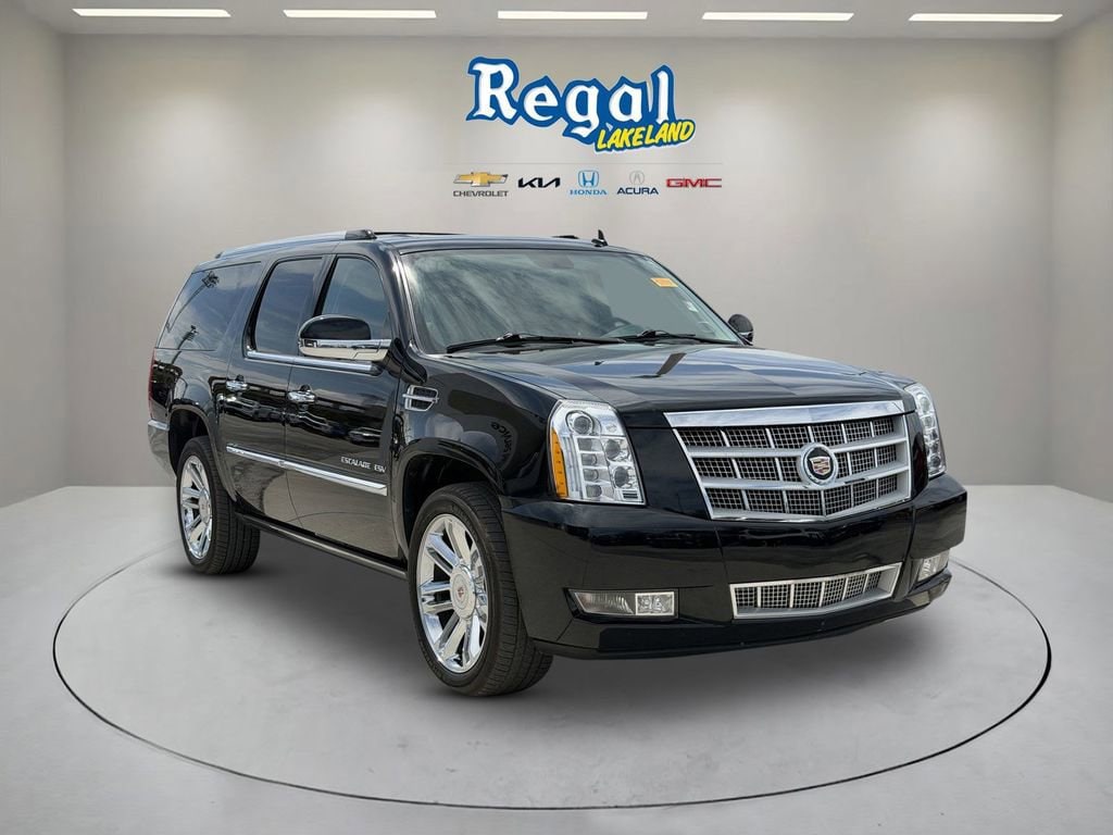 2013 Cadillac Escalade ESV AWD Platinum Edition's photo