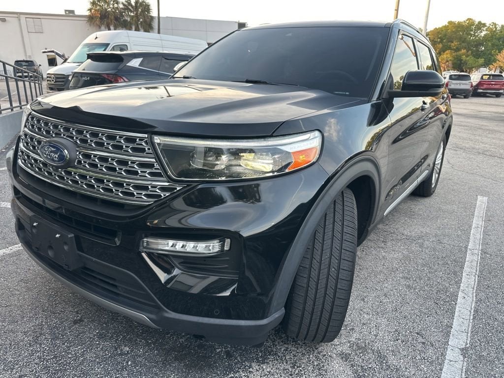 2020 Ford Explorer Limited RWD's photo