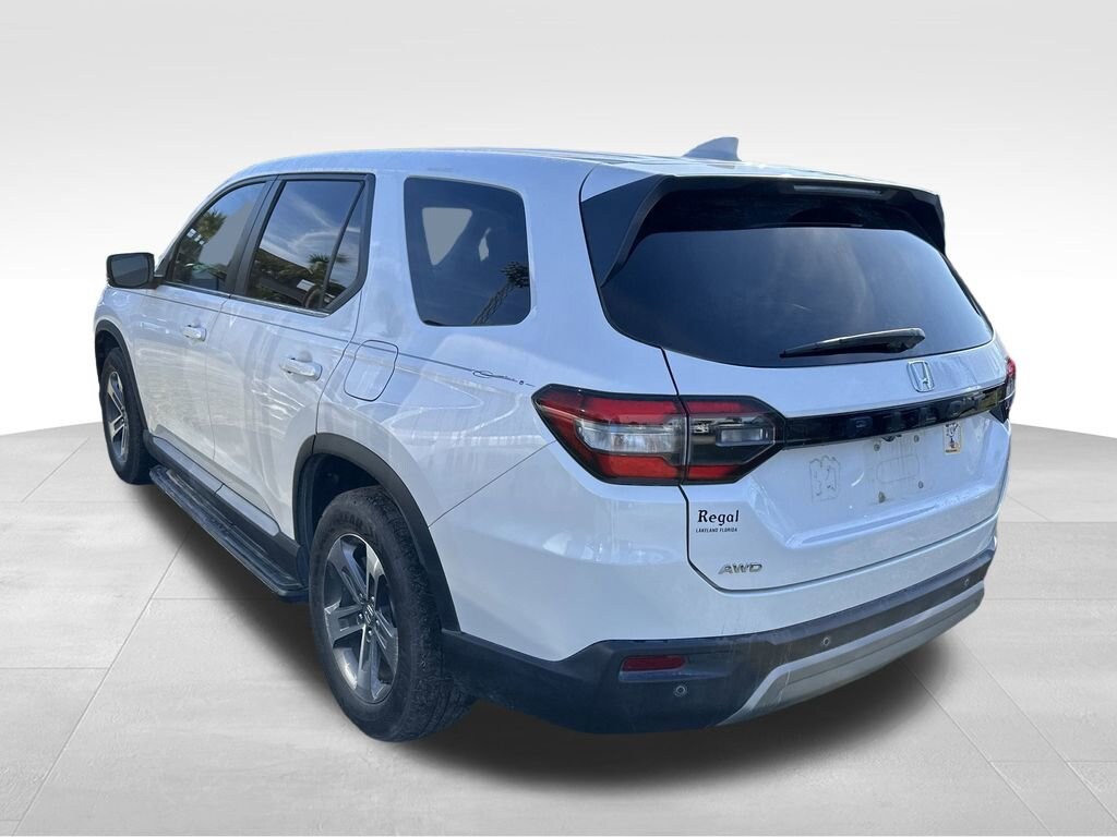 Certified 2024 Honda Pilot EX-L 8 Passenger SUV