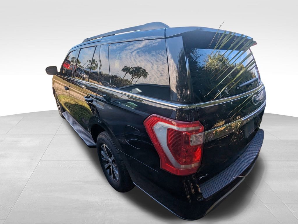 2019 Ford Expedition XLT photo 2
