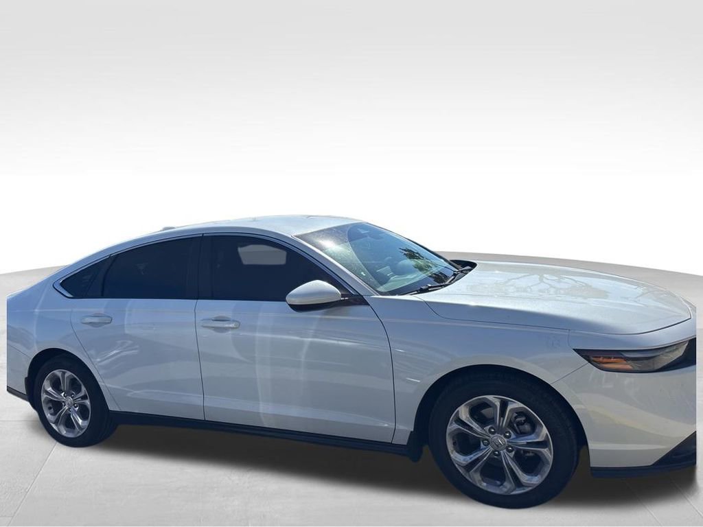 2024 Honda Accord LX photo 4