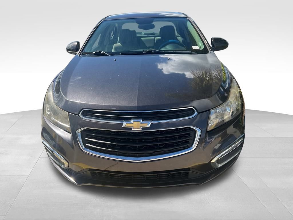 2016 Chevrolet Cruze LT photo 2