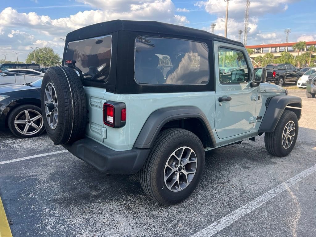 2024 Jeep Wrangler Sport S's photo