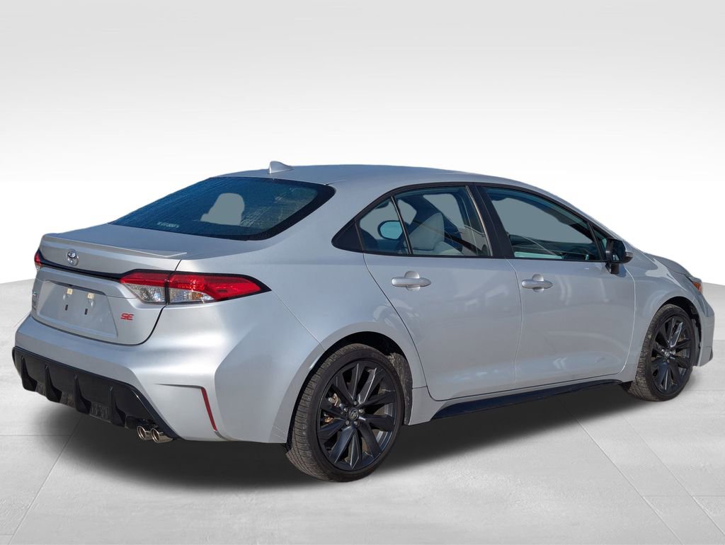 2024 Toyota Corolla SE photo 3