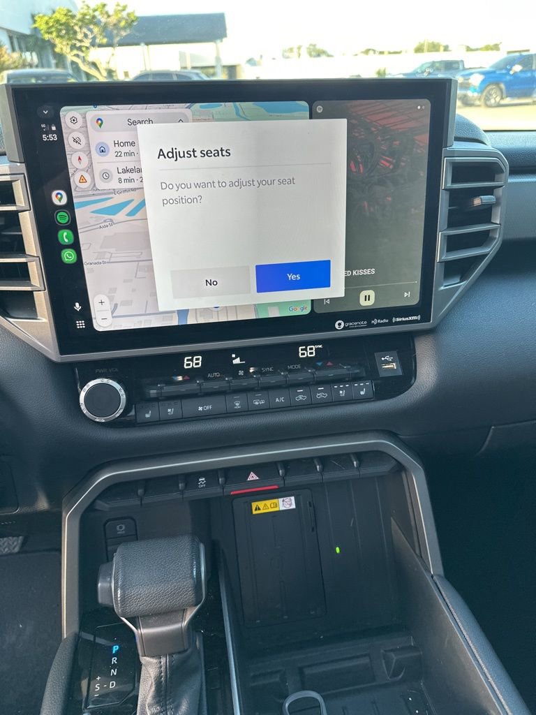 2023 Toyota Tundra Limited photo 3