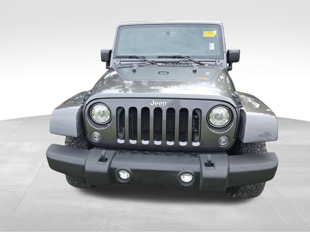2017 Jeep Wrangler Unlimited Rubicon photo 2