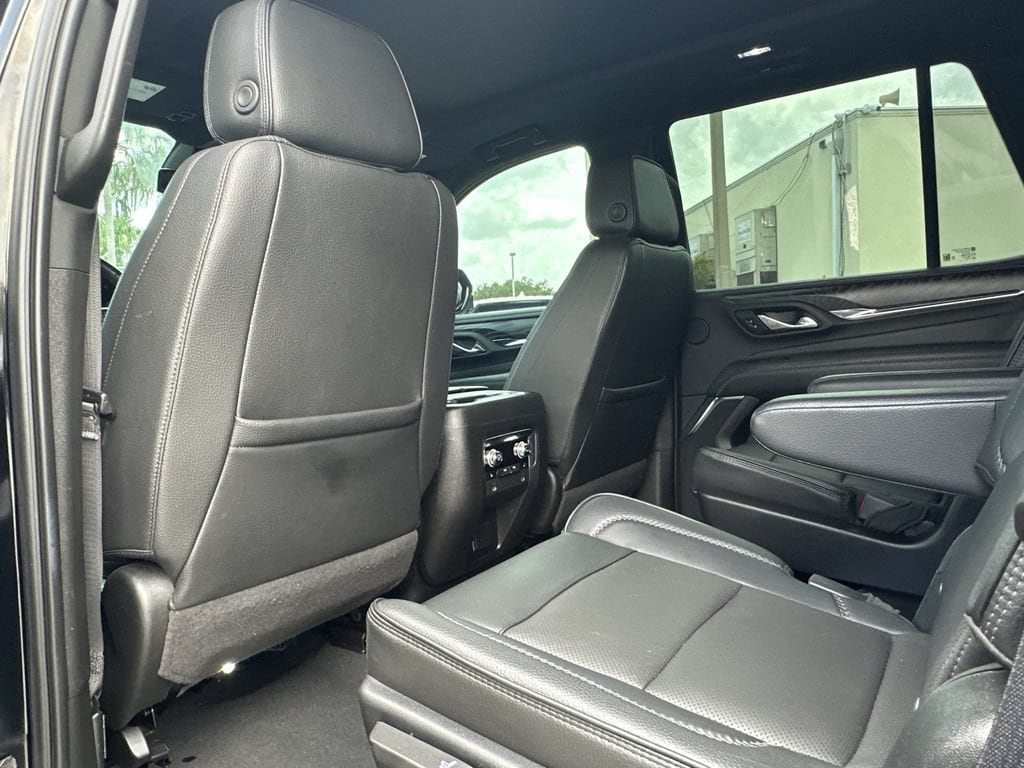 2023 GMC Yukon Denali - Photo 17