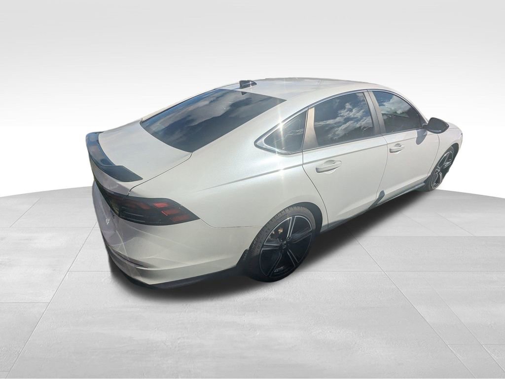 2023 Honda Accord Hybrid Sport photo 2