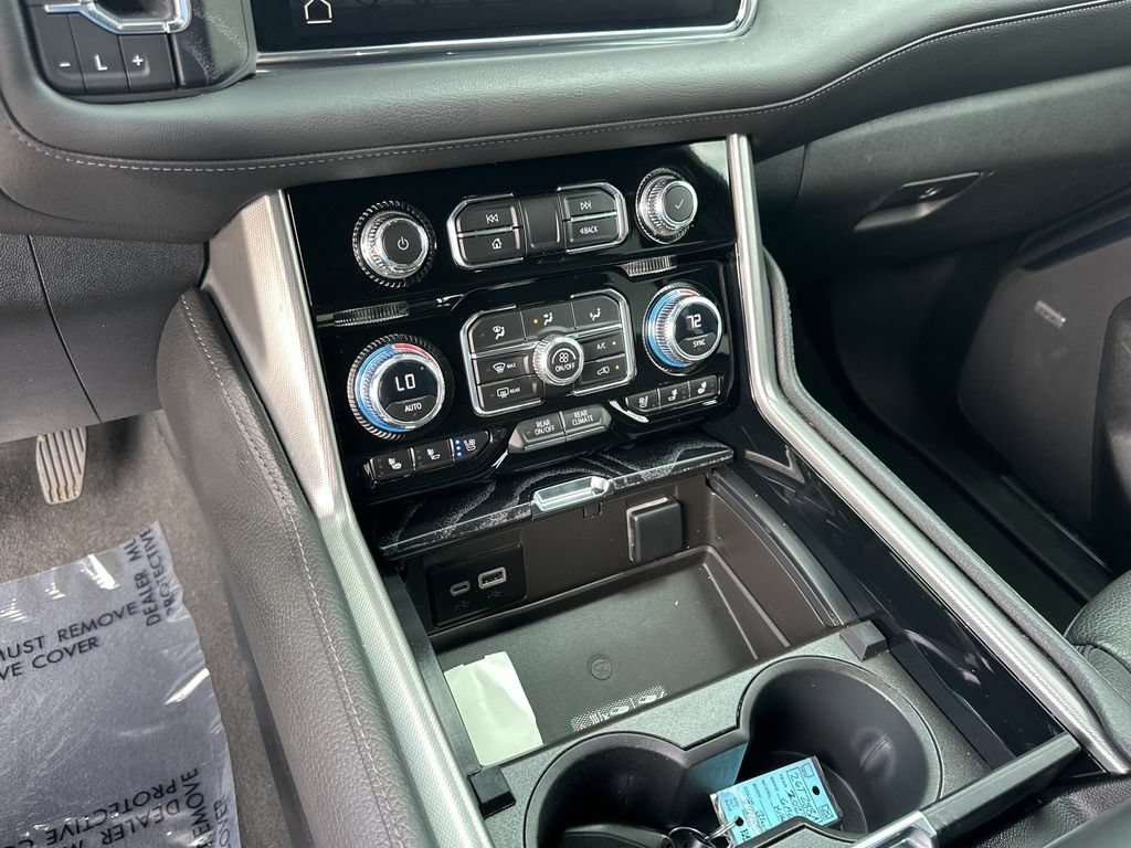 2023 GMC Yukon Denali - Photo 28