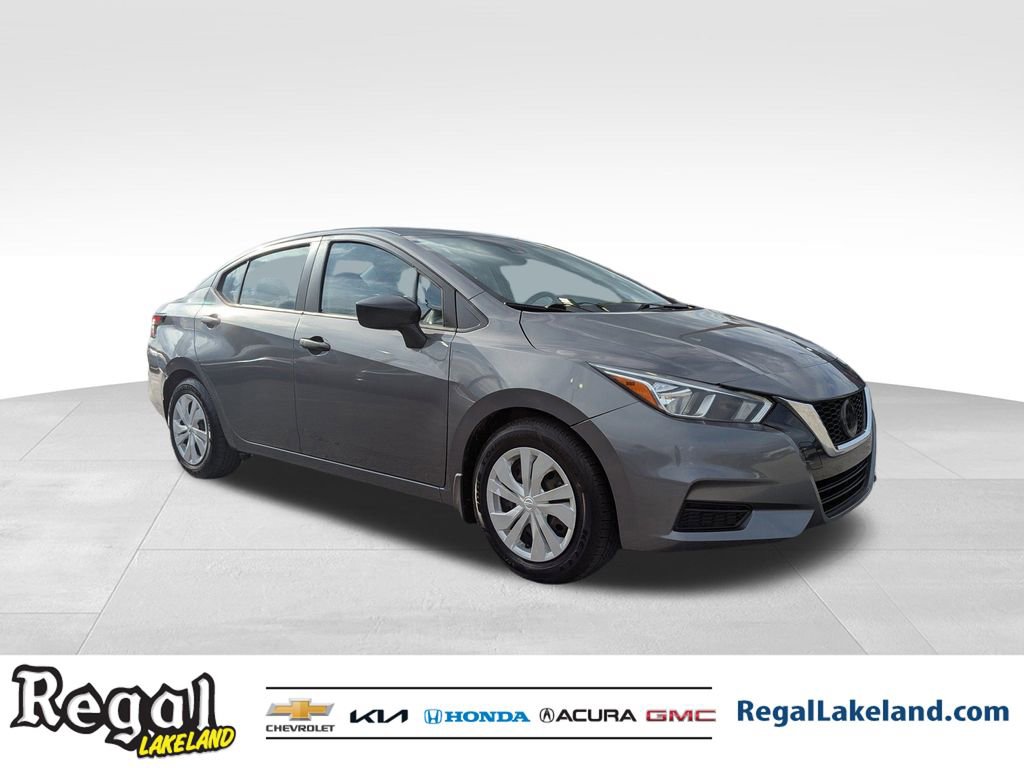 2021 Nissan Versa S photo 2