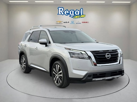 2024 Nissan Pathfinder Platinum SUV
