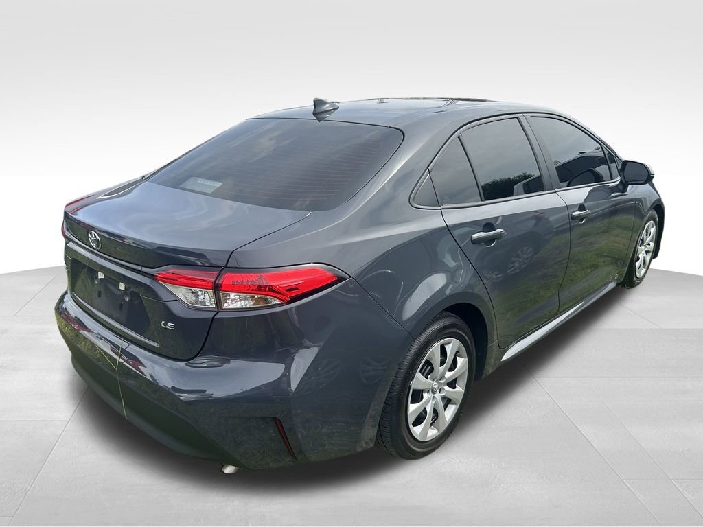 2024 Toyota Corolla LE photo 2