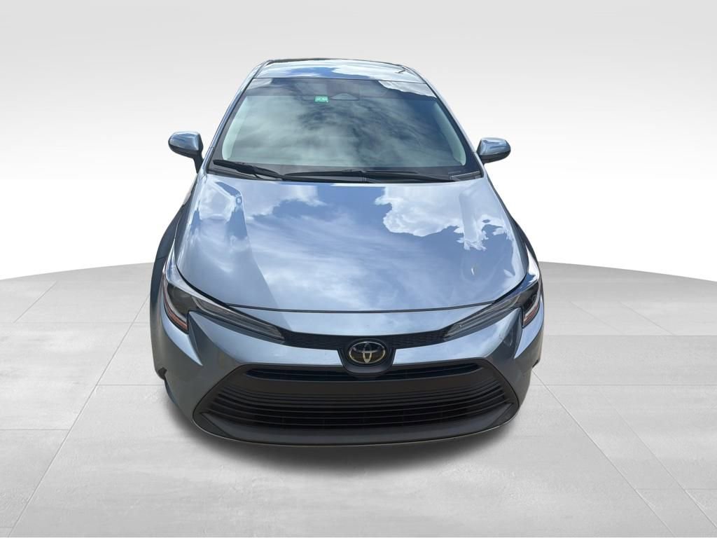 2024 Toyota Corolla LE photo 2