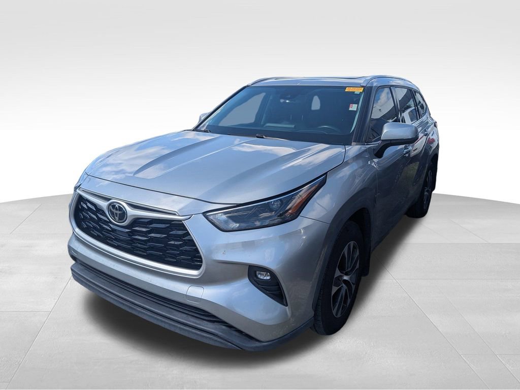 2022 Toyota Highlander XLE photo 4