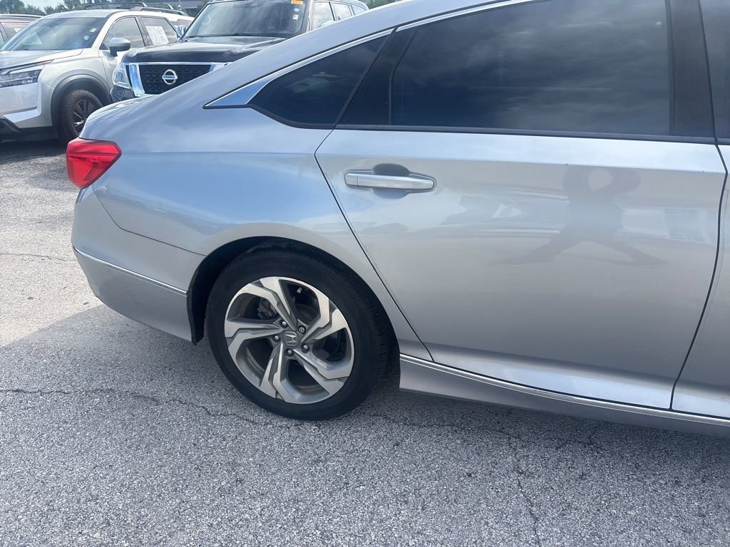 2018 Honda Accord EX-L 2.0T photo 4