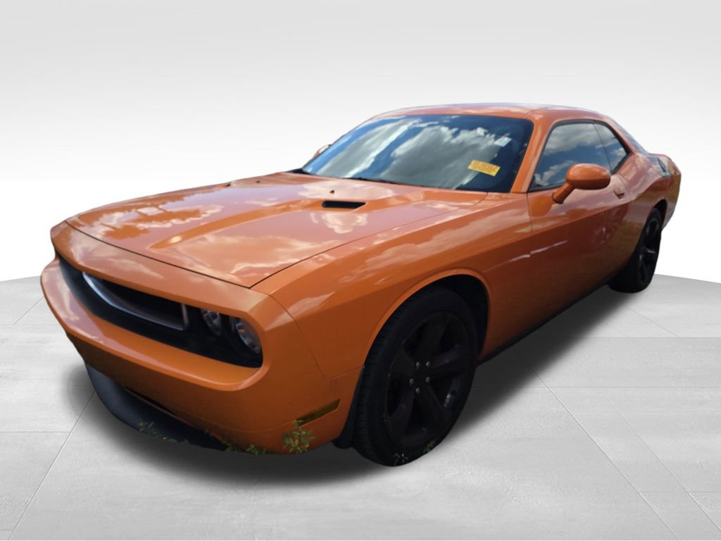 2014 Dodge Challenger SXT Plus photo 2