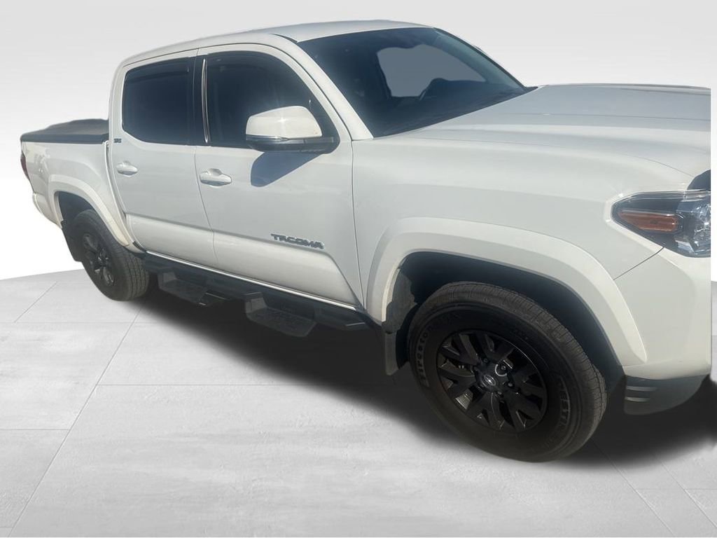 2023 Toyota Tacoma TRD Off-Road photo 2