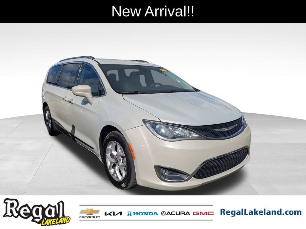 Used 2017 Chrysler Pacifica Touring-L Plus Van