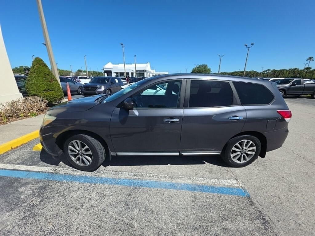 Used 2014 Nissan Pathfinder S SUV