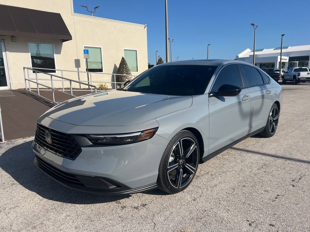 2025 Honda Accord Hybrid Sport's photo