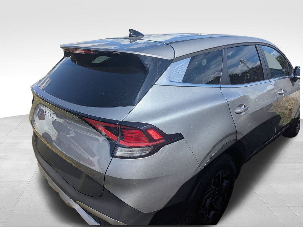 2024 Kia Sportage LX photo 2