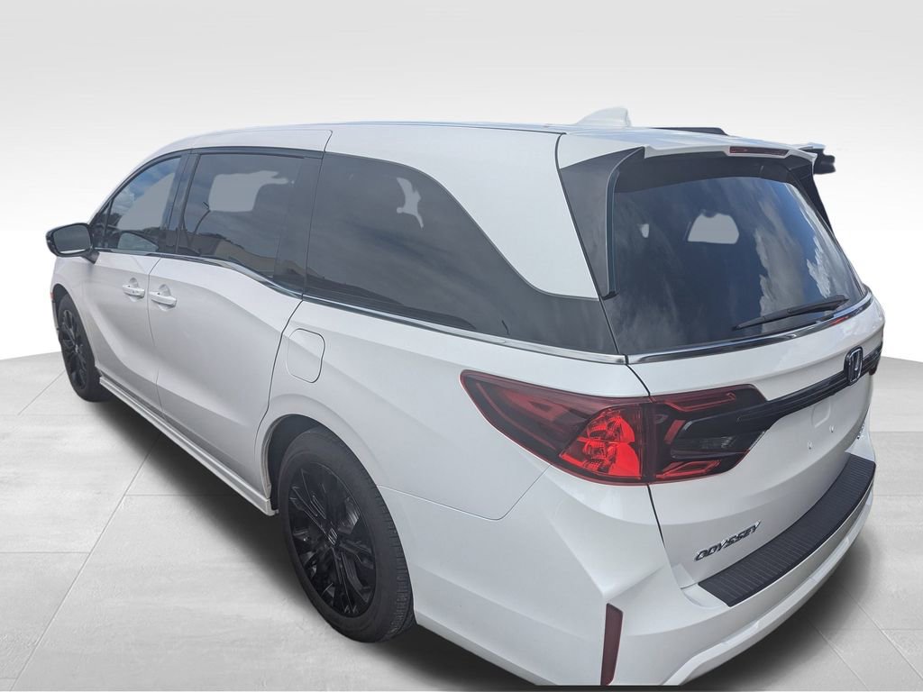 2025 Honda Odyssey photo 2