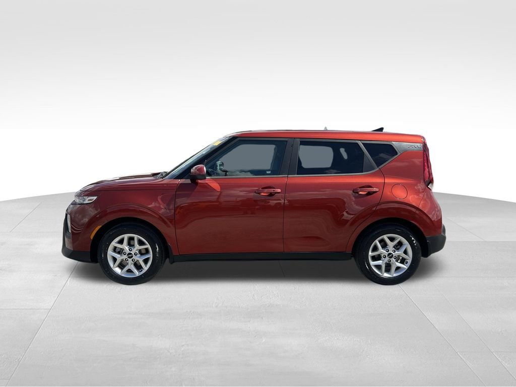 2022 Kia Soul S photo 3