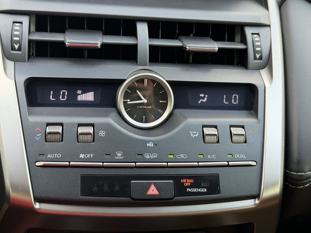 2020 Lexus NX 300 - Photo 24