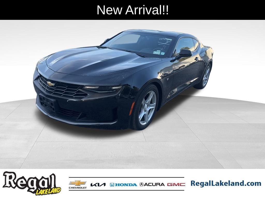 2022 Chevrolet Camaro 1LT's photo
