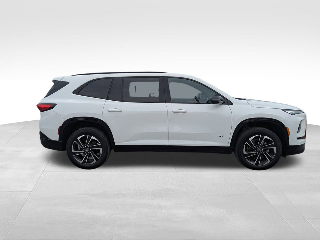 2025 Buick Enclave Sport Touring photo 3