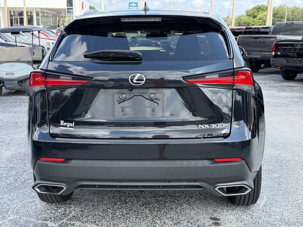 2020 Lexus NX 300 - Photo 6