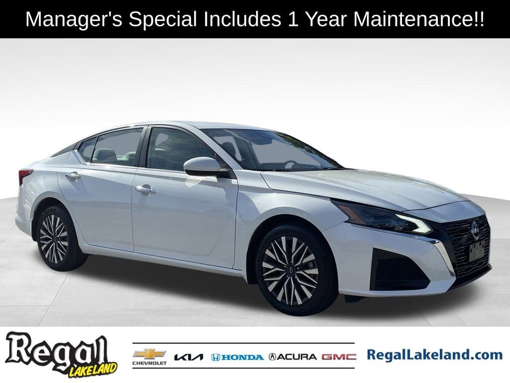 Used 2024 Nissan Altima 2.5 SV Sedan