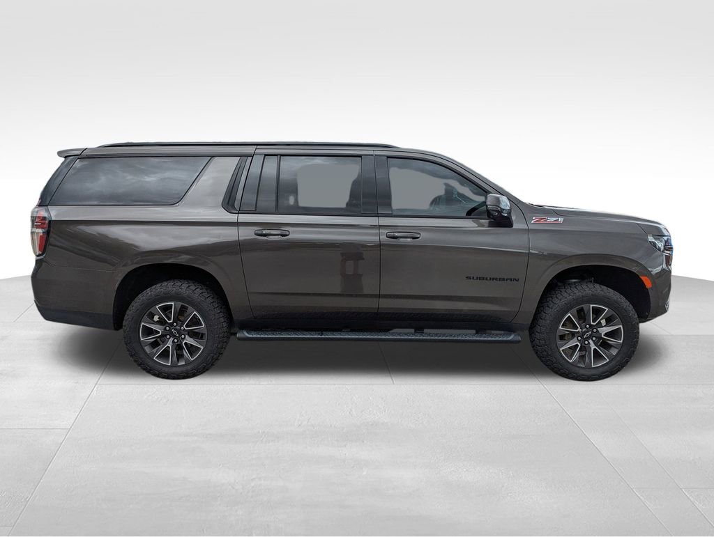 2021 Chevrolet Suburban Z71 photo 3