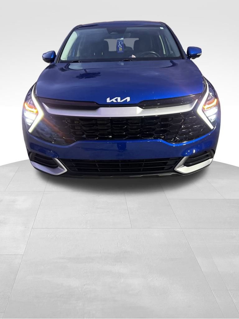 2024 Kia Sportage EX photo 2