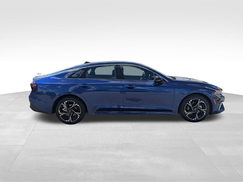 2025 Kia K5 GT-Line photo 3