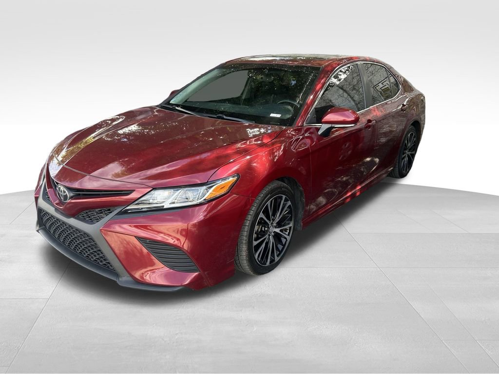 2018 Toyota Camry SE photo 4