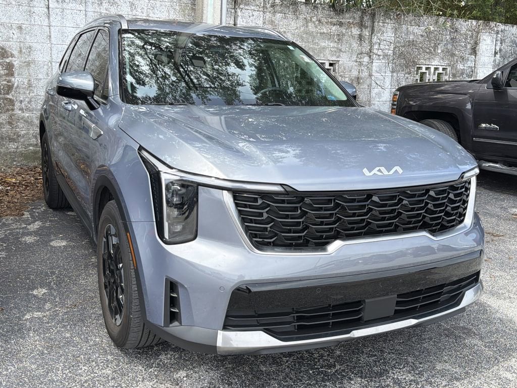 2025 Kia Sorento S AT's photo