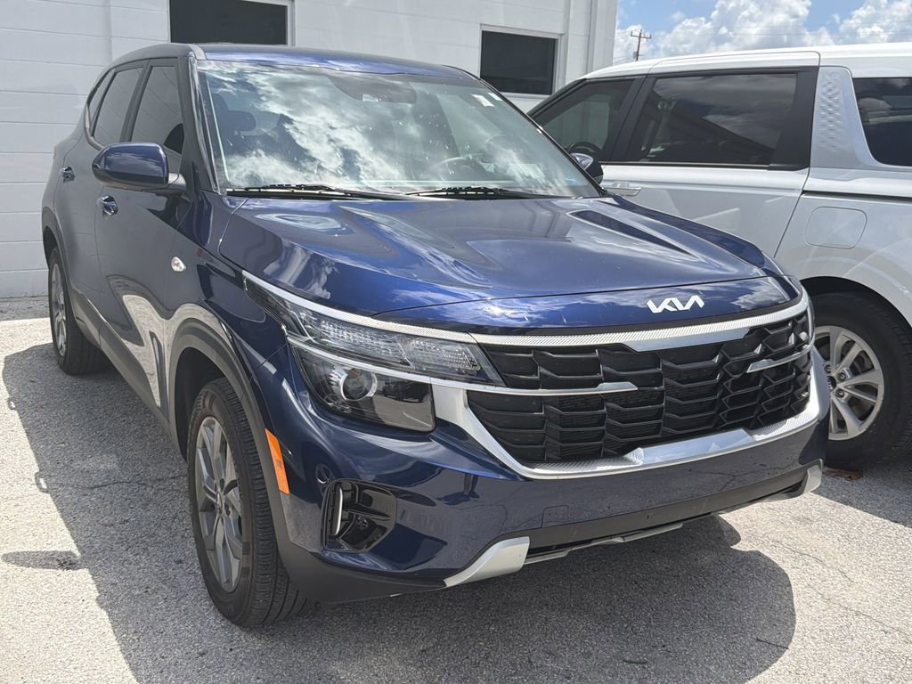 2025 Kia Seltos 2.0 LX AWD's photo