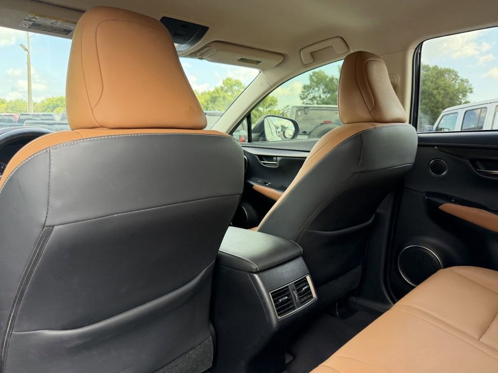 2020 Lexus NX 300 - Photo 12